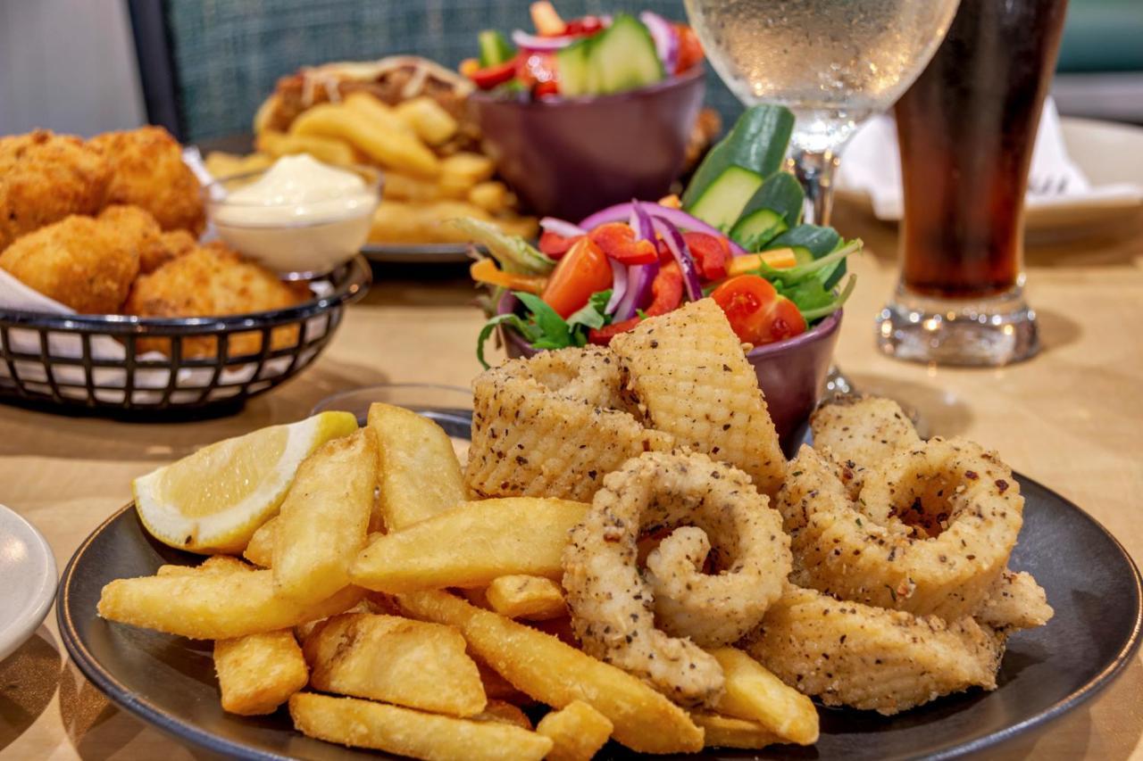 Gawler Arms Hotel Екстериор снимка