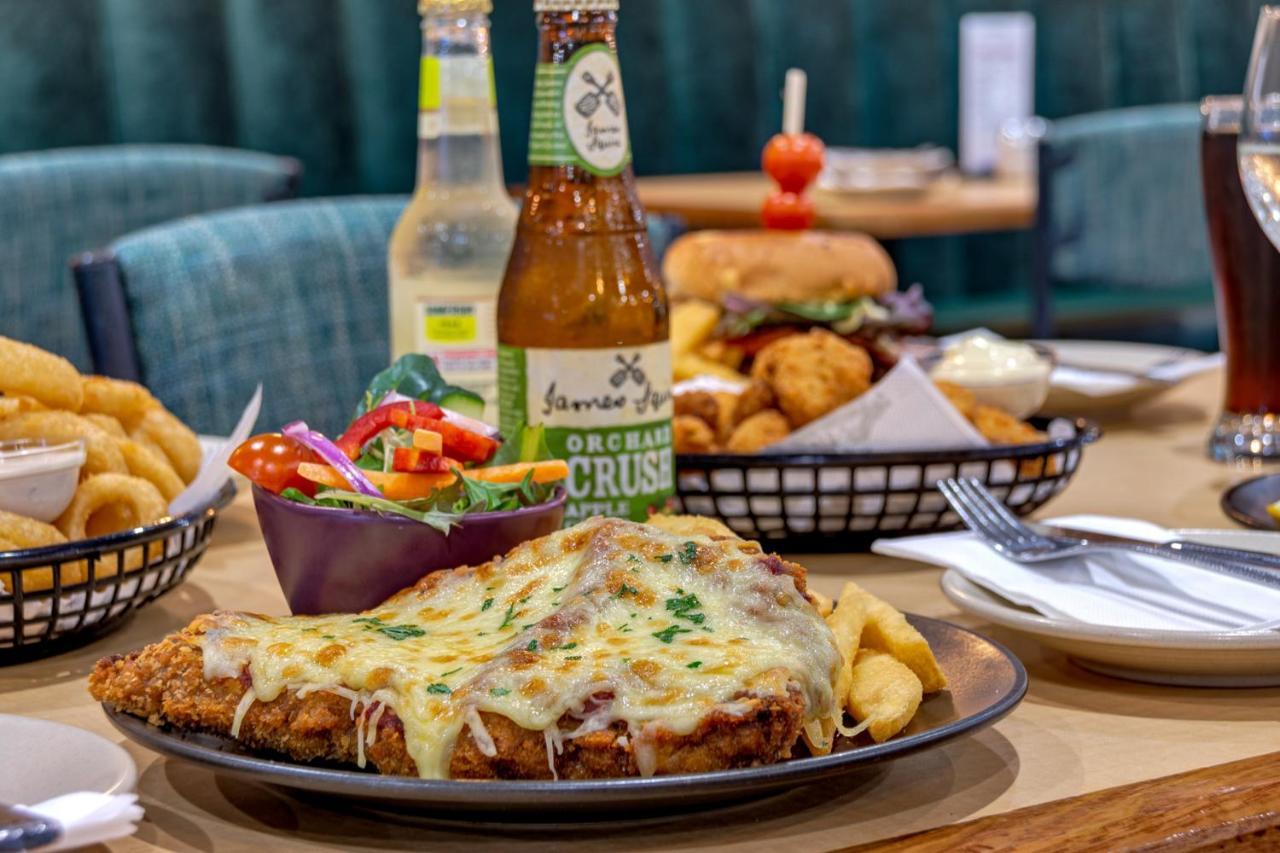 Gawler Arms Hotel Екстериор снимка