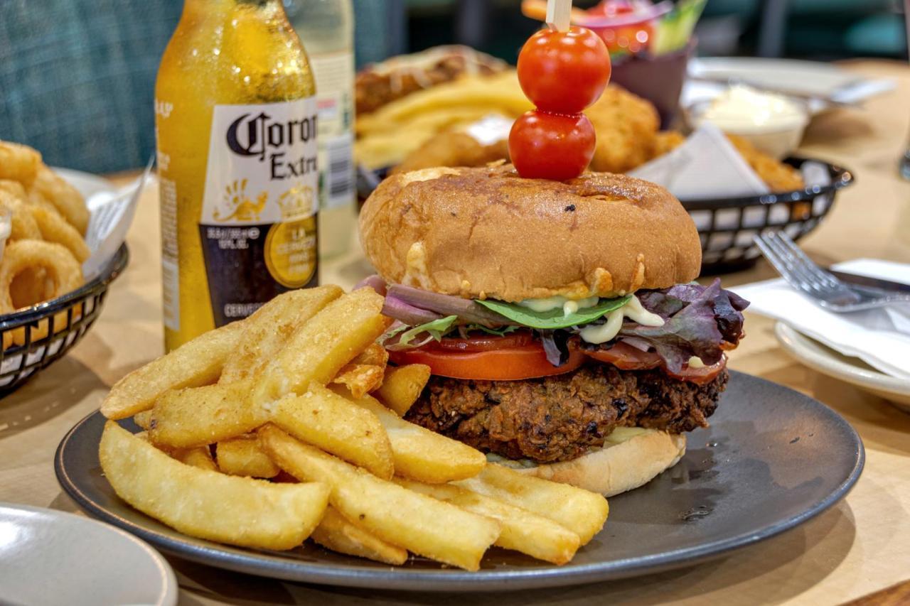 Gawler Arms Hotel Екстериор снимка