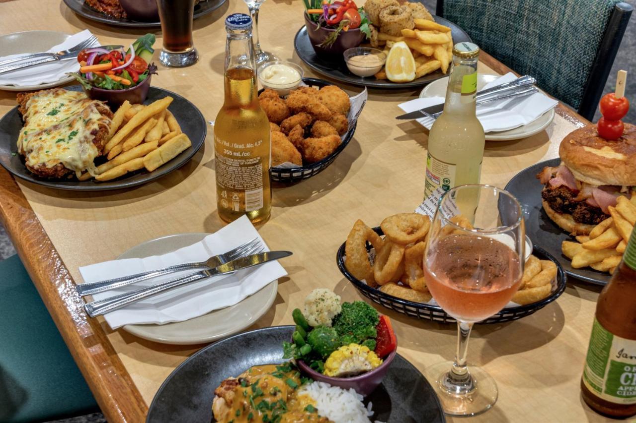 Gawler Arms Hotel Екстериор снимка